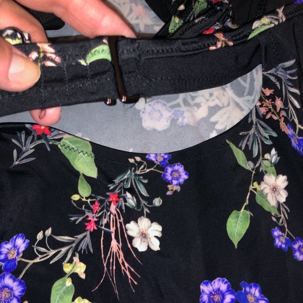 Women's Athleta black floral strappy swim Tankini, bra size 38D/DD - Picture 3 of 9